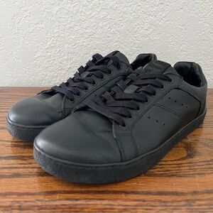 Groundies Women’s Universe Black Leather Barefoot Athletic Shoes Sneakers 7.5